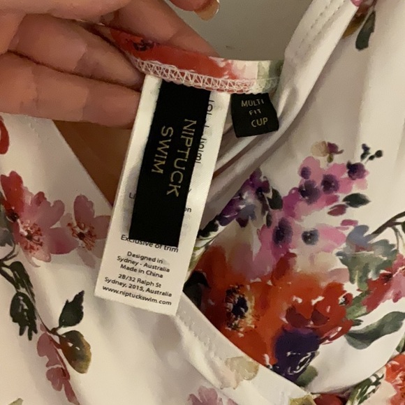 Nip Tuck Swim Ambrosia/Joanne Floral One-Piece Swimsuit, Size 6, White/Red - Picture 6 of 8